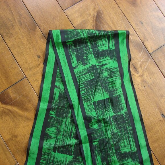 Vintage Anne Klein Oblong Long Scarf Wrap Green Black Abstract - Picture 9 of 11